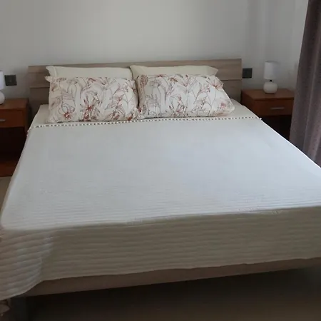 Leo Διαμέρισμα *